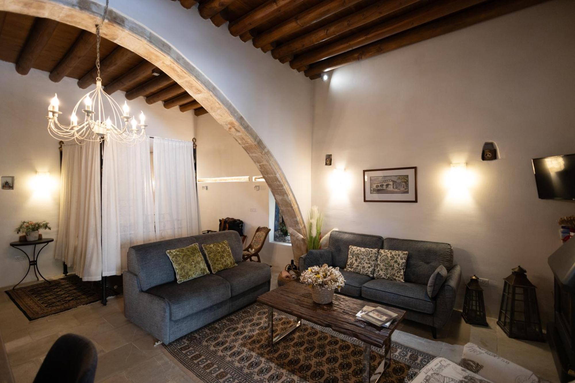 Apanemia Inn Studio Lofou Exteriér fotografie
